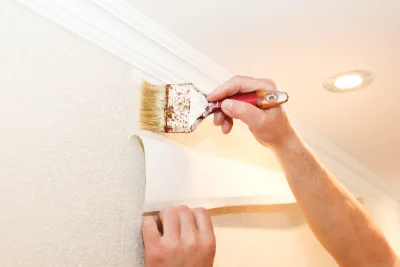 Pose de papier peint à Canals — revêtements muraux et toiles de verre